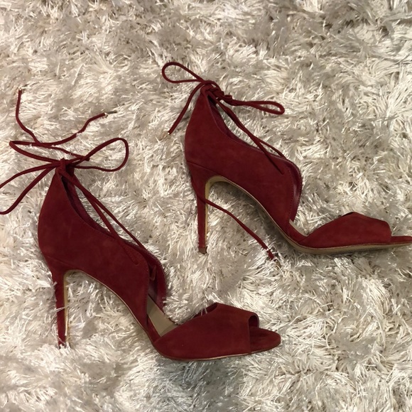 Red Heels 👠 - Picture 1 of 5